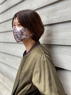 ハク(H.A.K)の【洗えるマスク】バラプリント立体布マスク その他ファッション雑貨
