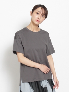 ケイハヤマプリュス(KEI Hayama PLUS)のスーピマ天竺バイオ加工袖ロゴプリントTシャツ Ｔシャツ