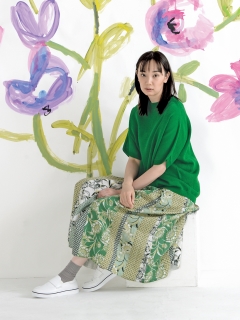ケイハヤマプリュス(KEI Hayama PLUS)のリネンポプリン サラサフラワーストライププリントタックギャザースカート フレアスカート