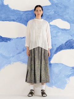 ケイハヤマプリュス(KEI Hayama PLUS)のVert パネルジャカードスカート(アンダースカート付き) ロングスカート