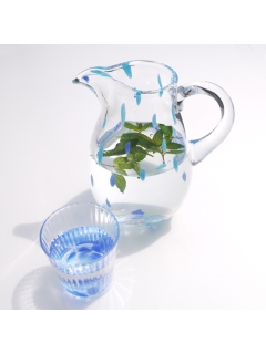 マディ(Madu)のレインドロップ ジャグ ガラス食器・グラス