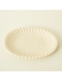 マディ(Madu)のフリル オーバルプレート ホワイト プレート・皿