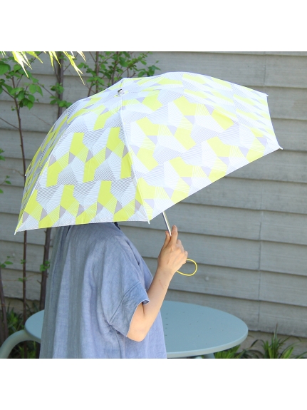 マディ(Madu)の【オンライン限定】　「korko」ブラインドシャドウ柄　折りたたみ晴雨兼用日傘　イエロー 傘