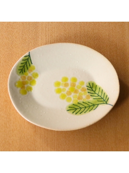 マディ(Madu)のミモザ　楕円小皿 プレート・皿