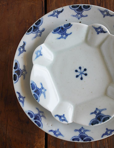 陶房青の瓔珞紋(ようらくもん)皿